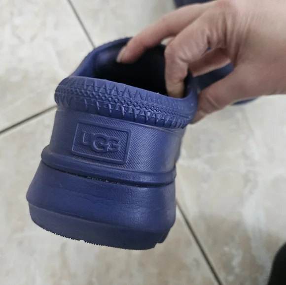 UGG Navy Blue Slip-On Clogs. SZ 7 - Picture 3 of 4